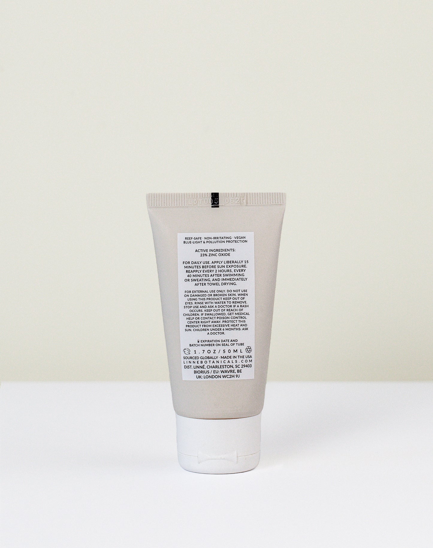 PROTECT barrier cream with UV, pollution & blue-light defense